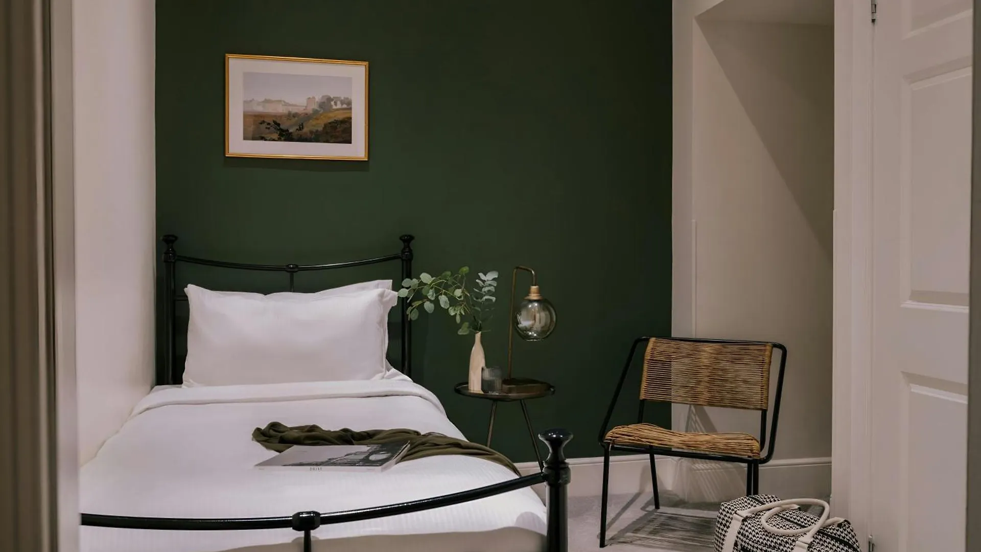 אדינבורו Sonder By Marriott Bonvoy Royal Garden Apartments New Town מלון דירות