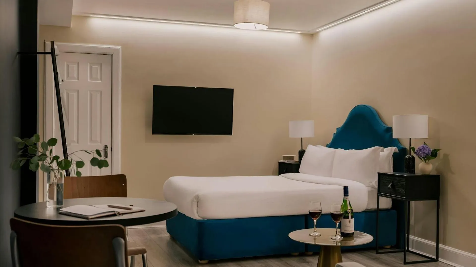 מלון דירות אדינבורו Sonder By Marriott Bonvoy Royal Garden Apartments New Town