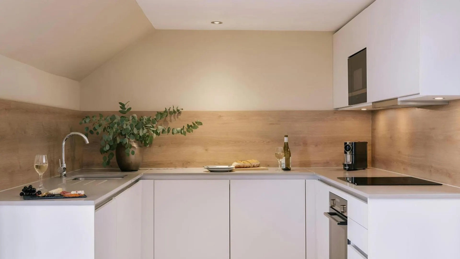 Sonder By Marriott Bonvoy Royal Garden Apartments New Town Edinburgh 4*,  Birleşik Krallık