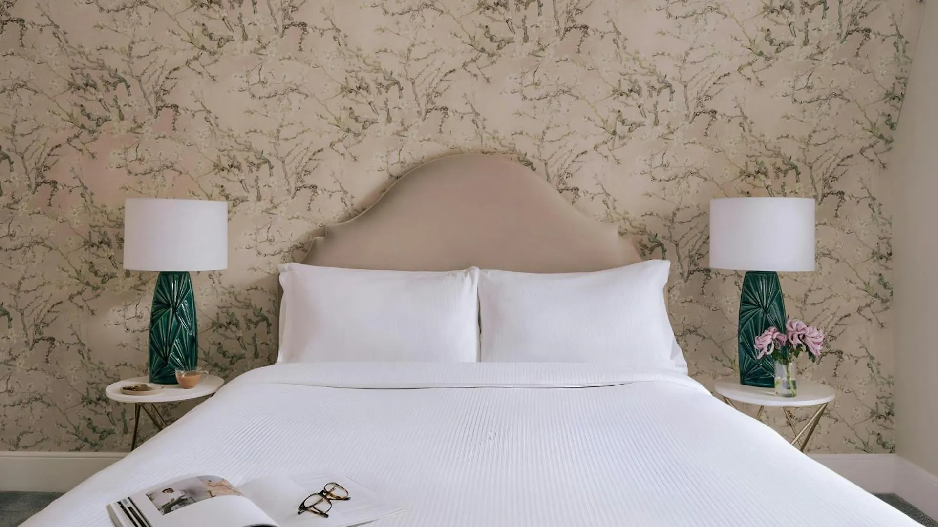 Sonder Royal Garden Apartments Edinburgh Aparthotel